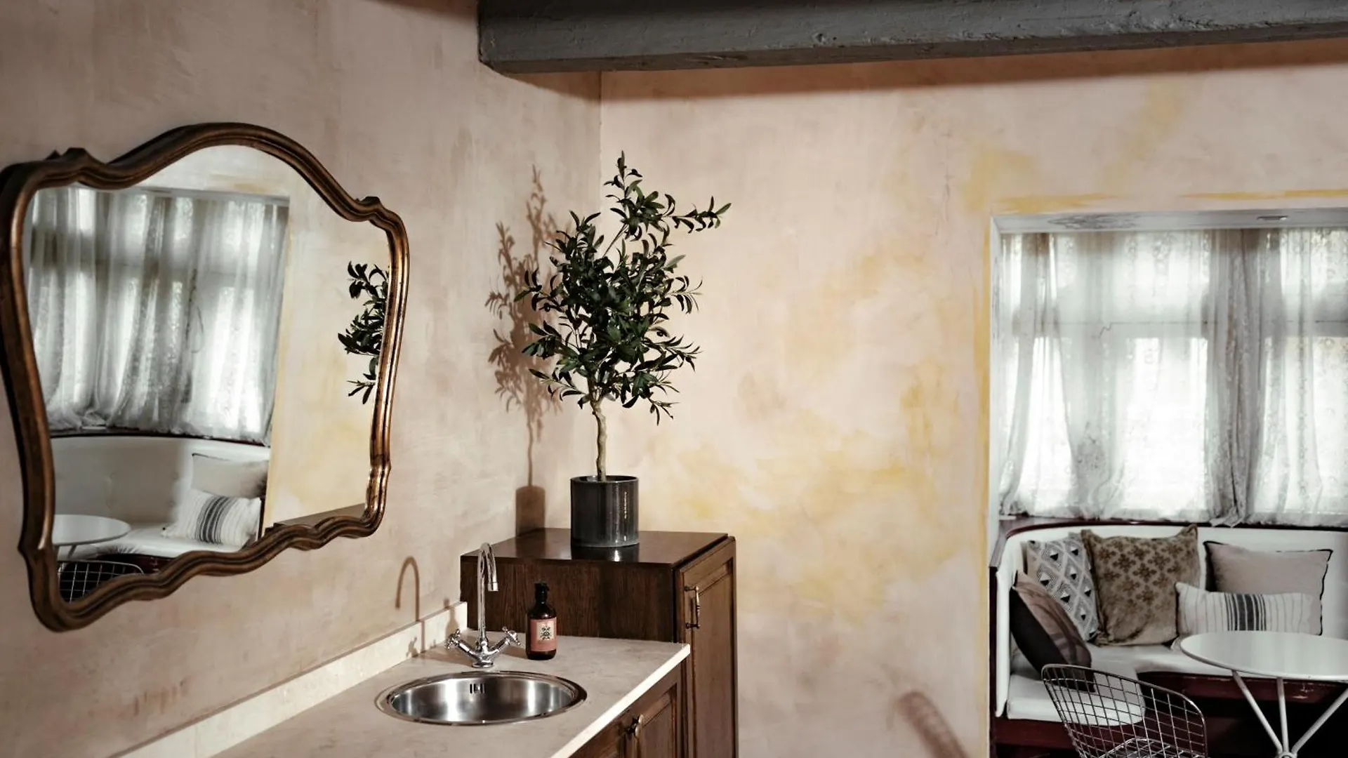 A 400-Year-Old Designer Apartment In Valletta